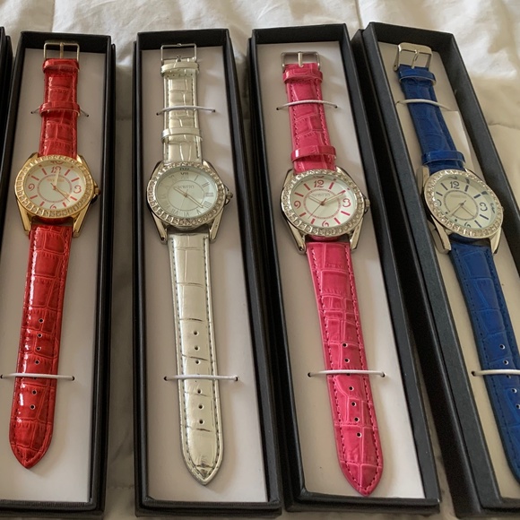 NWT Manhattan by Crotan Ladies Quartz Watch, Leather band w/stopper, Pink - Picture 6 of 6